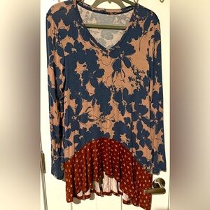 Women’s long sleeve high low top Sz M